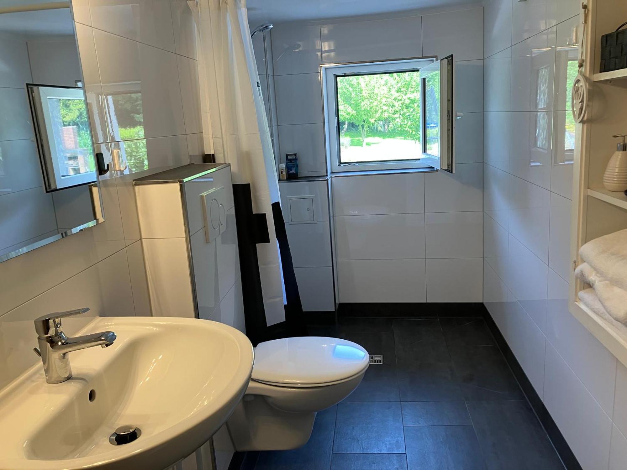 Ferienwohnung Im Gruenen Mit Balkon Herdecke Bagian luar foto